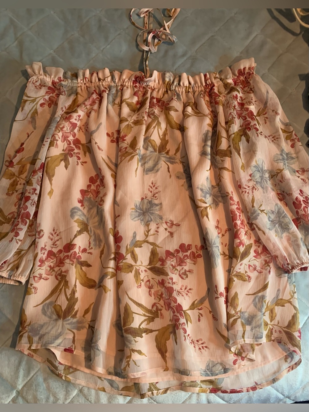 Vince Camuto Cream peach Floral Off-Shoulder top